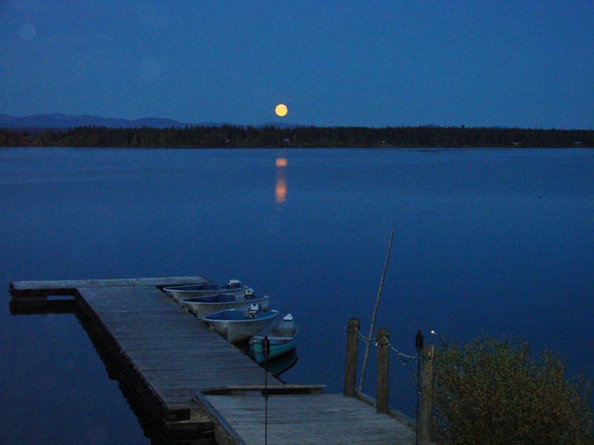 Eagle'S Nest Resort Anahim Lake Экстерьер фото